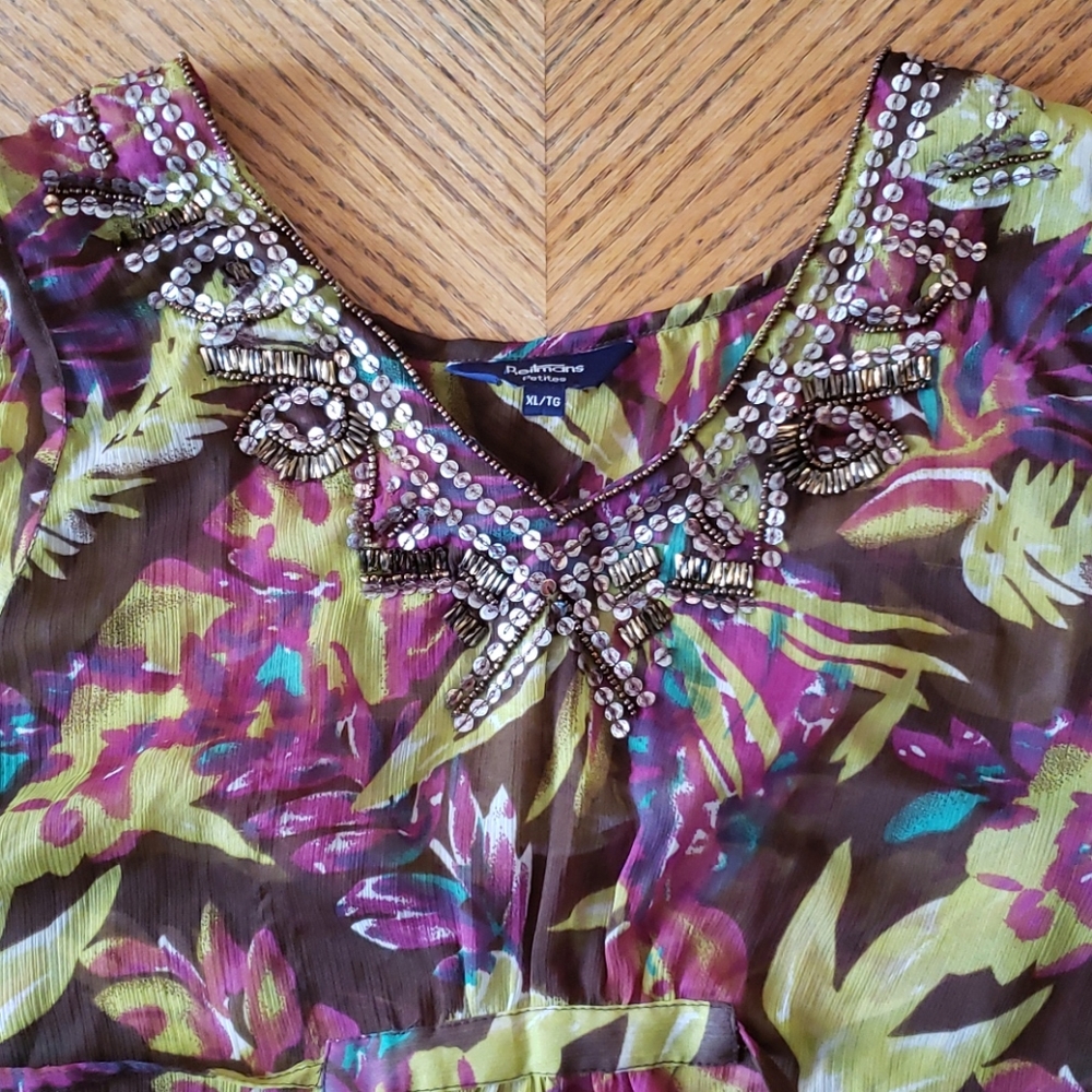 Blouse - Picture 2 of 3